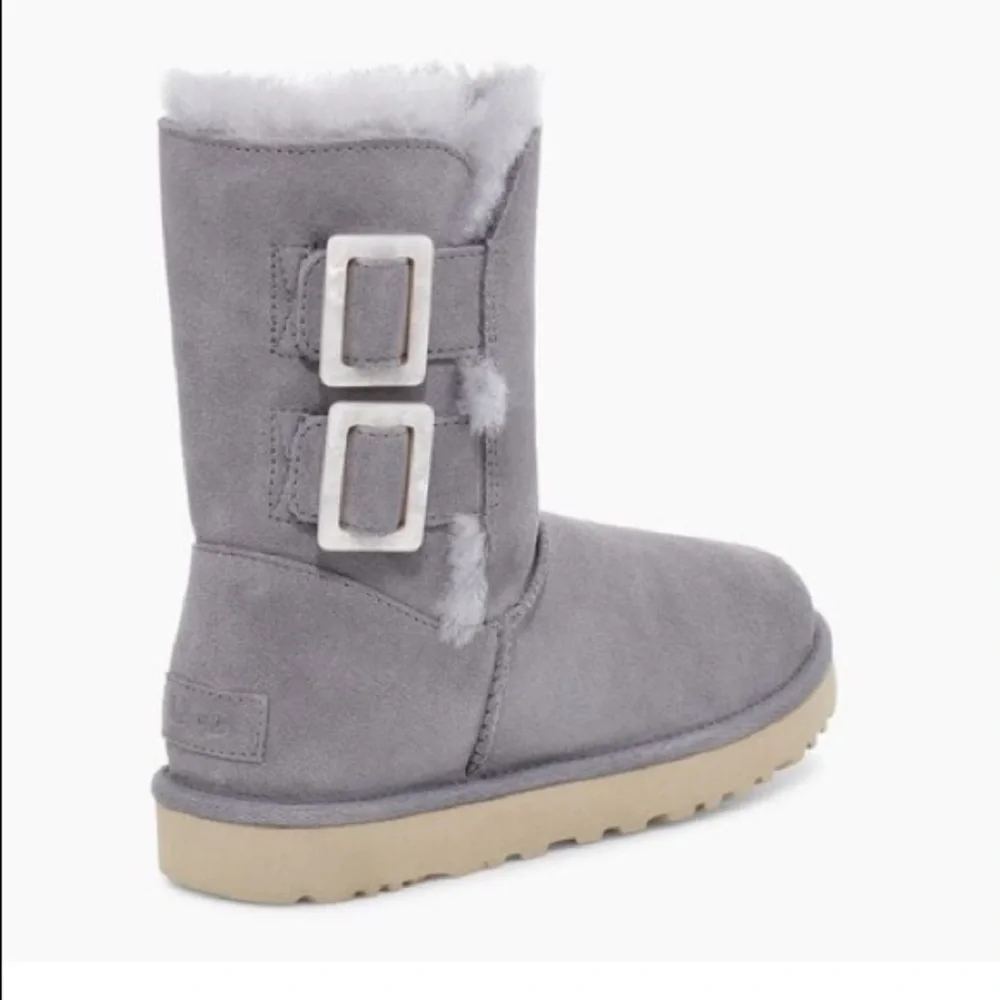 Ugg Bailey Buckle Classic Short Winter Boots Gray Women’s Size 7 NWB